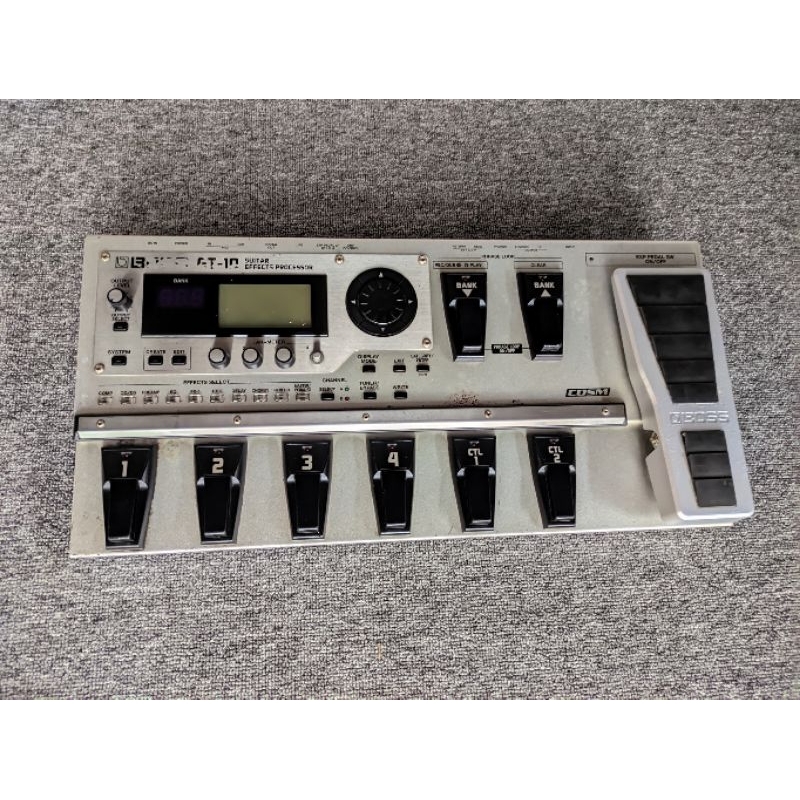 BOSS GT-10 - Efek gitar Boss GT10 second bekas