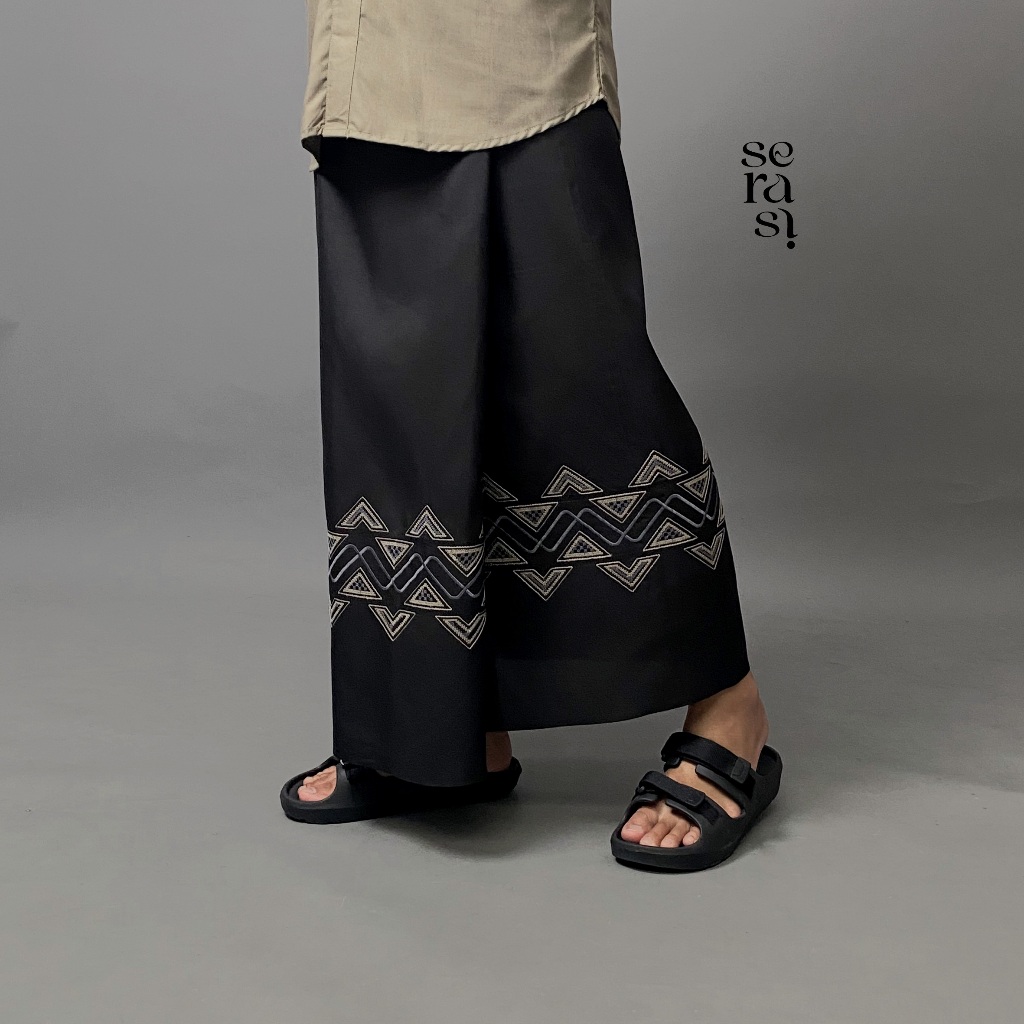 Serasi - Sarung Bordir Modern Sarung Pria Warna Hitam Bordir Sarung Sholat Bordir Timbul Luxor