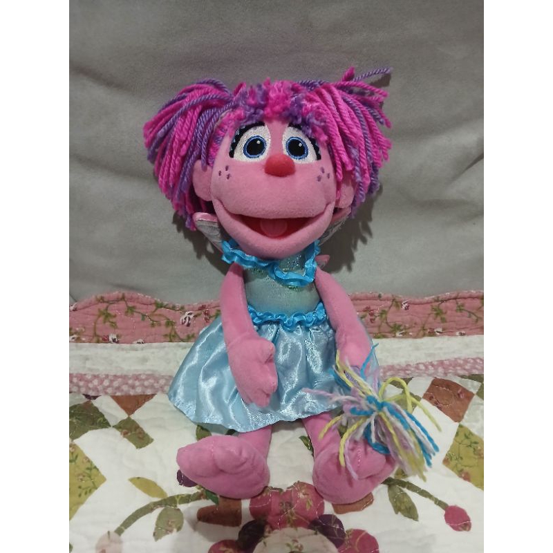 abby sesame street boneka