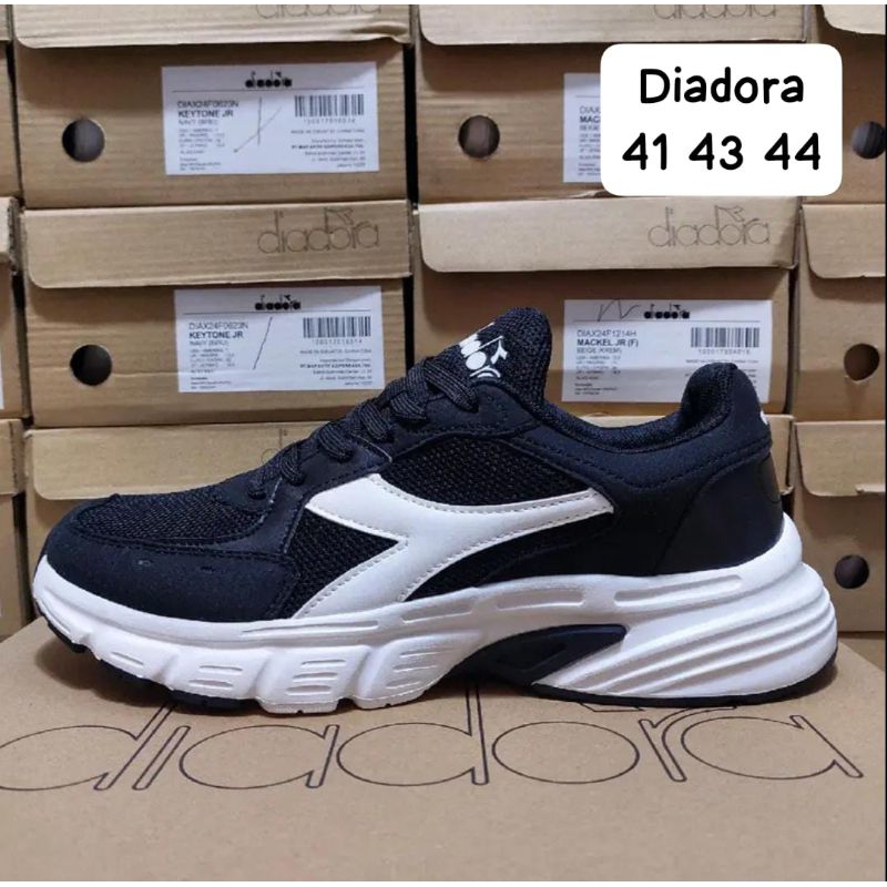 Diadora Sepatu Running Pria Hitam Putih 100% Original Resmi Store