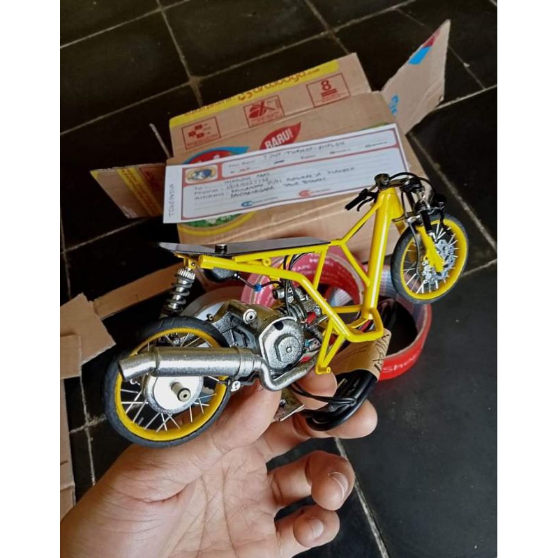 diecast miniatur motor drag honda vario 160 scala 1:16