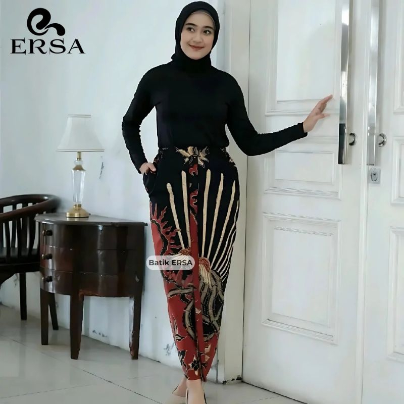ERSA Rok Batik Bawahan Wanita Jarik Wiru Manten Khas Solo Motif NALENDRA HITAM MERAH Bahan Katun Pre