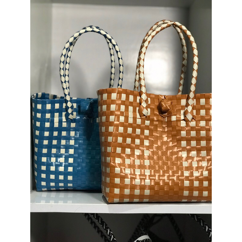 

Tas Anyam Plastik Murah Untuk Hampers Lahiran Nikahan ( Size S )
