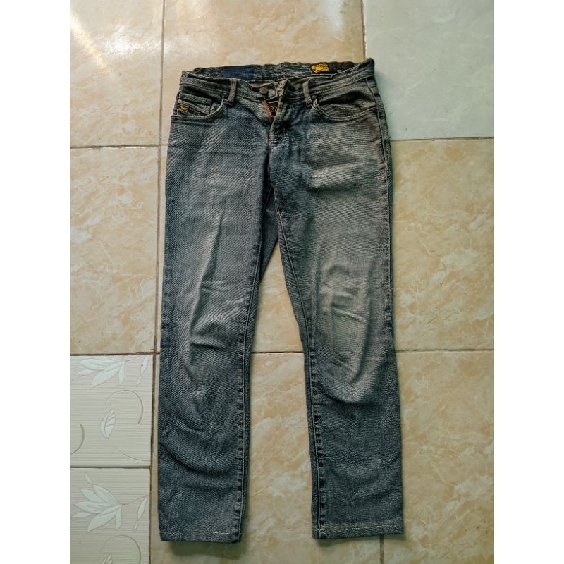 [PRELOVED] Celana Jeans Wanita -Emba size 27