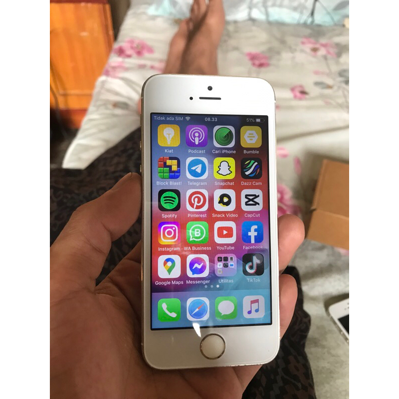 HP IPHONE 5S WIFI ONLY 16/32/64 ORIGINAL SUDAH TERINSTAL APLIKASI TINGGAL PAKAI MURMER