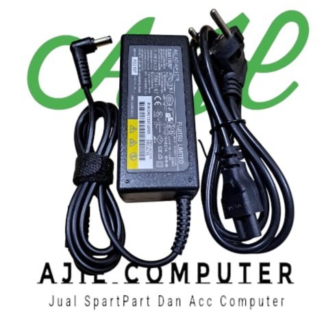 Adaptor Charger Fujitsu Lifebook U904 U772 S904 S752 S762 UH552 P702 19V 3.42A 65W