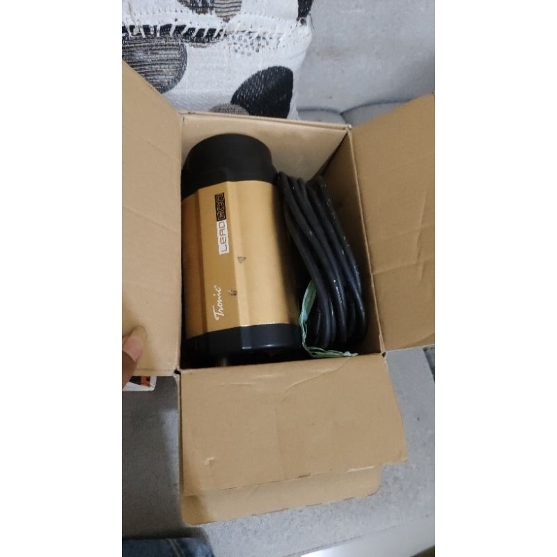 lampu tronic studio kondisi normal