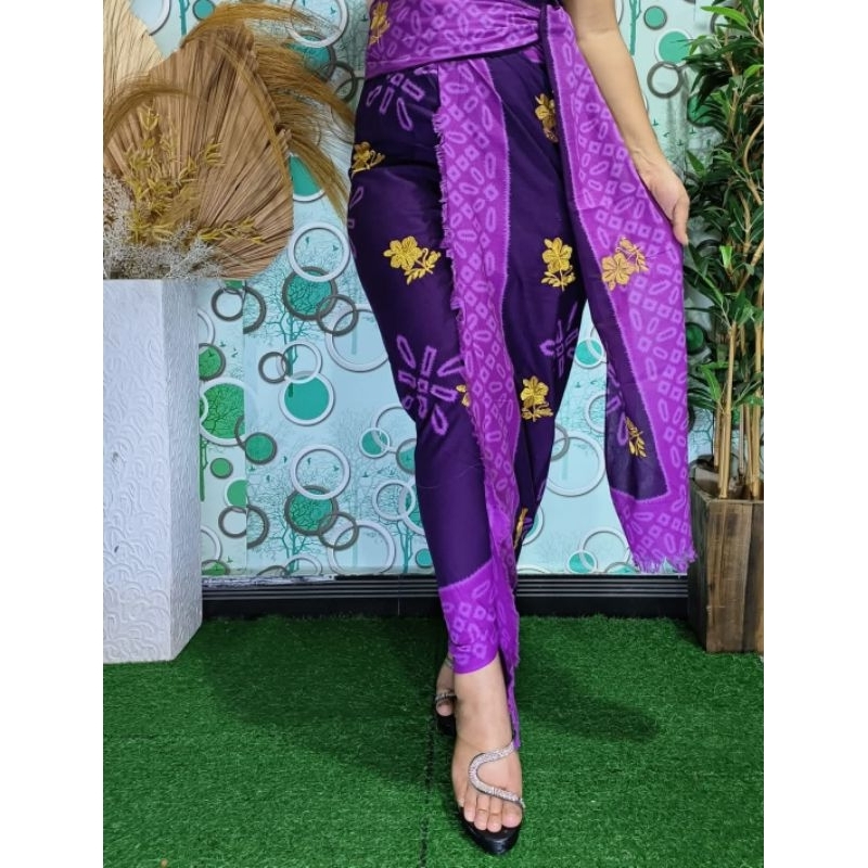 Kamen Lembaran Endek Jumputan Set Selendangnya Dengan Taburan Tretes yang Cantik