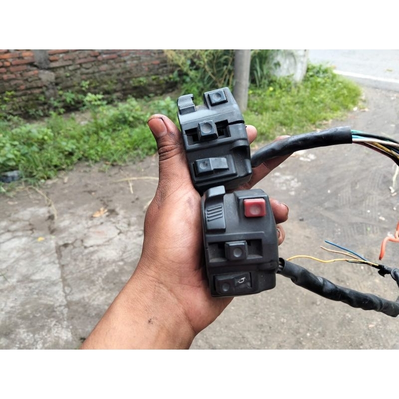 Holder kiri supra x/fit supra lama bekas bukan ori
