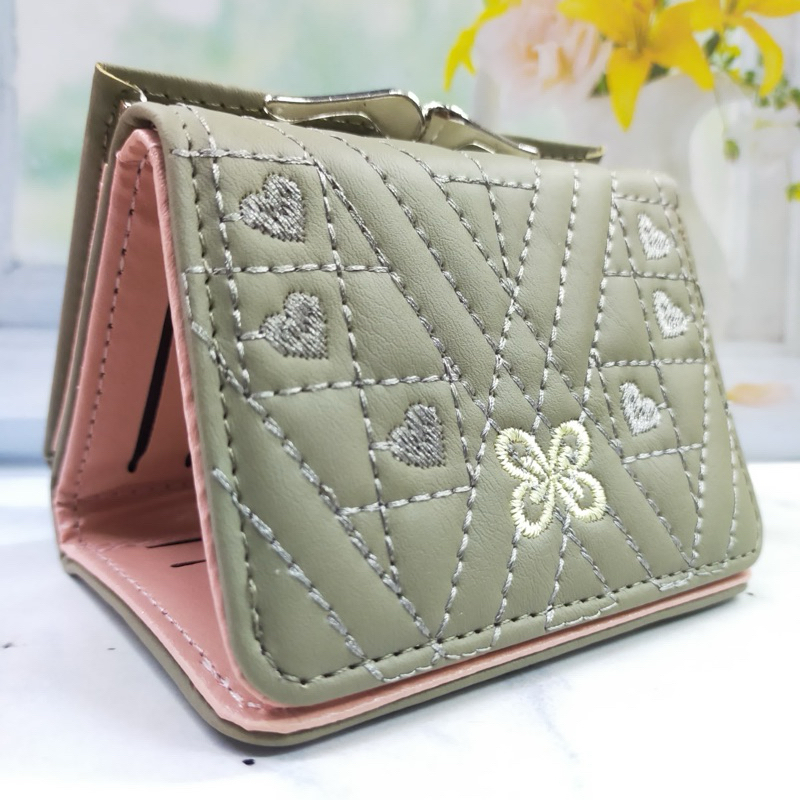 DOMPET WANITA KECIL LIPAT FOREVER YOUNG BEHEL GANTUNGAN BANDUL