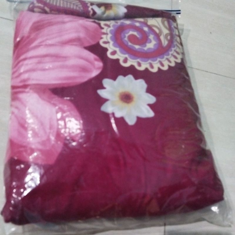 sprei murah jumbo , bantal 4 guling 2 untuk bed no 1