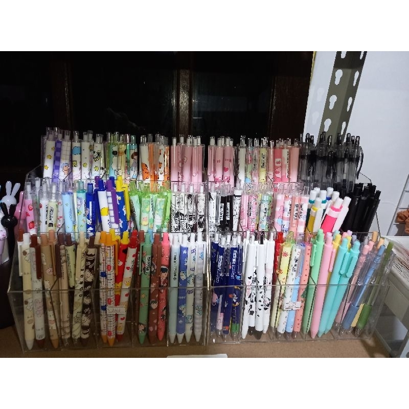 

Pulpen Karakter cetekan banyak motif