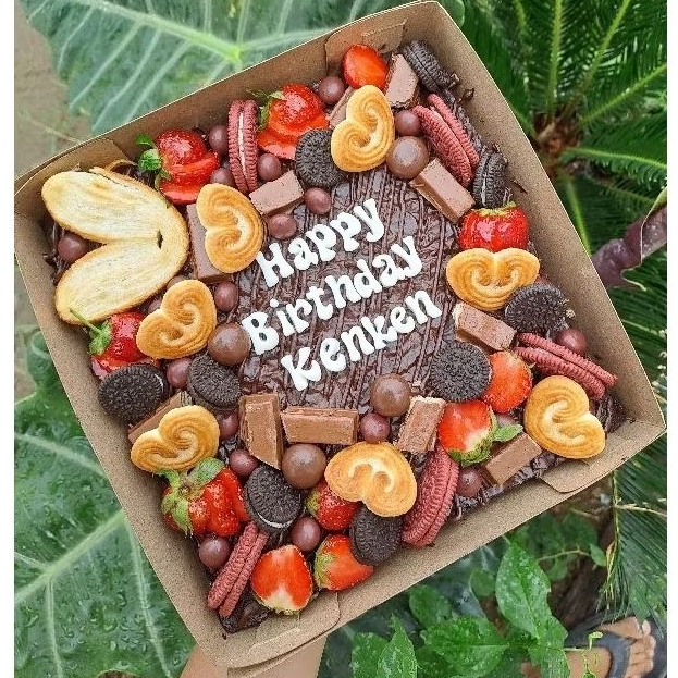 

BROWNIES FULL TOPPING 20×20 instan only