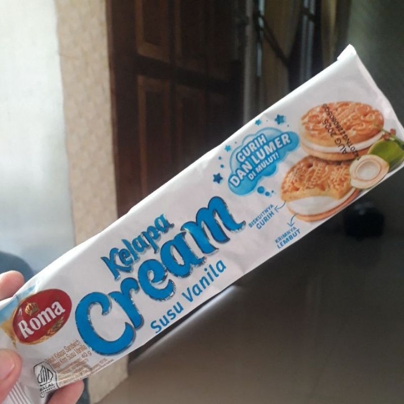 

4 pcs Roma Kelapa Cream ( 40 gr )