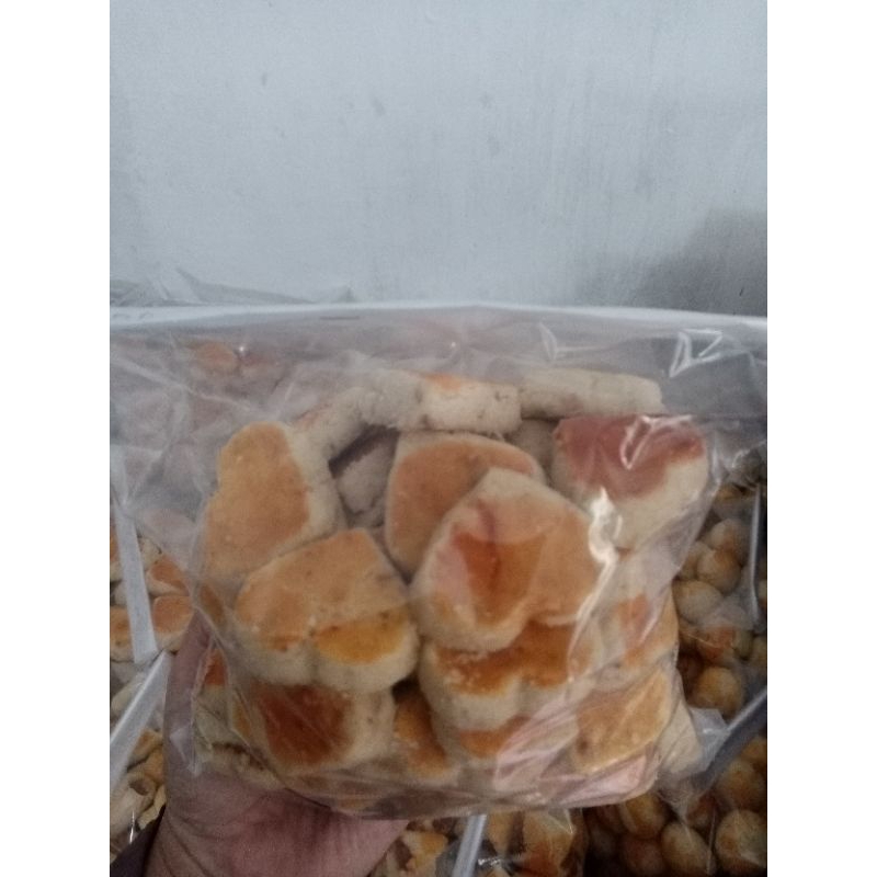 

kue kacang isi ½ kg(500g)