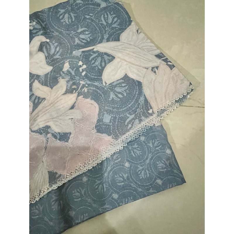 buttonscarves blue maharani