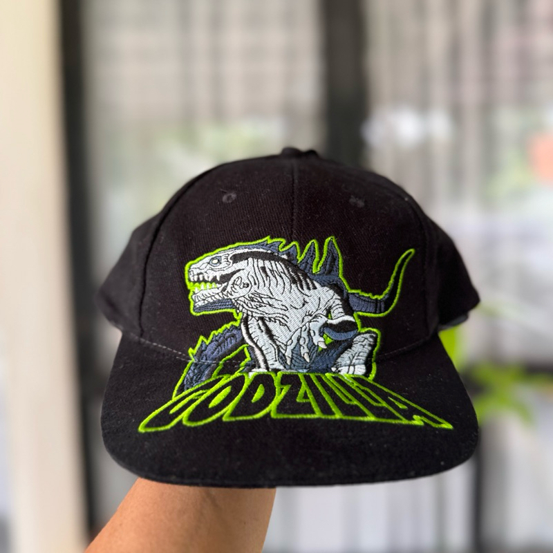 topi 90's Godzilla