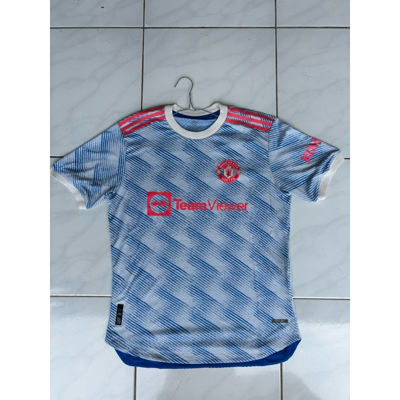 Jersey Manchester United Away Biru Pink 2021/2022