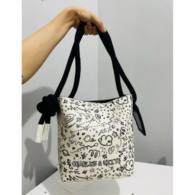 CHARLES & KEITH BUCKET DOODLE BAG