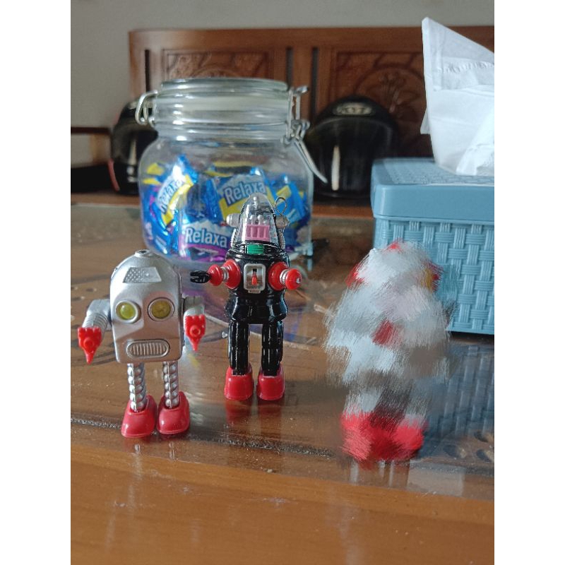 miniatur tintoys robot