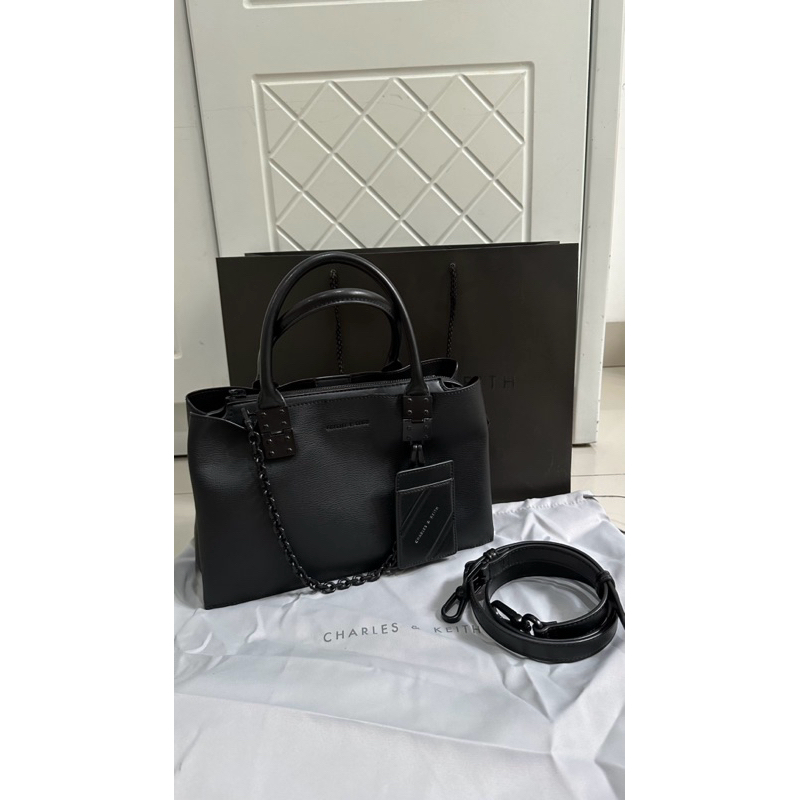 Preloved - Tas Wanita Charles n Keith - Tas kerja CnK Hitam ORIGINAL