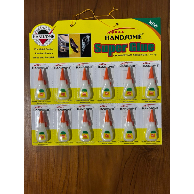 

Lem Super Glue Handsome 1 Lembar (12 pcs)
