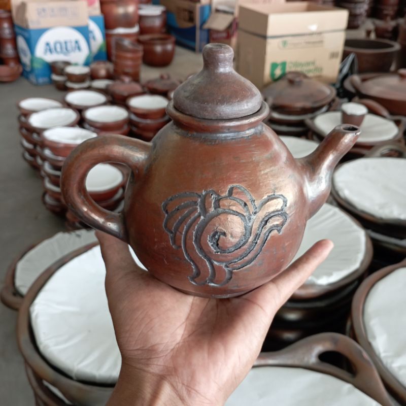 Poci Teh Gerabah Tanah Liat 400 ml