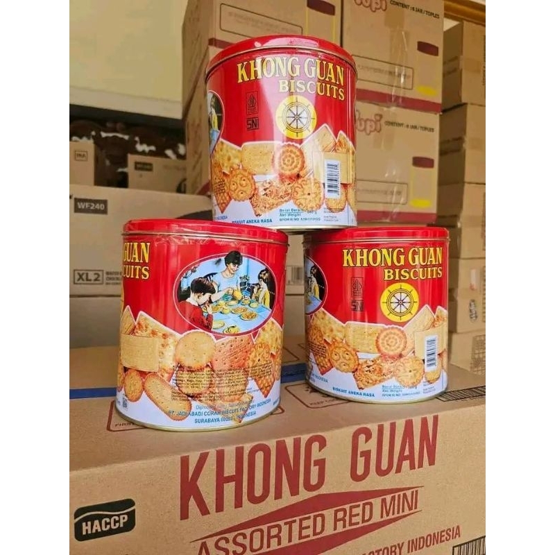 

Khong guan biskuit kaleng lebaran 650gr dan 1,6kg/ Biskuit Khong Guan Merah