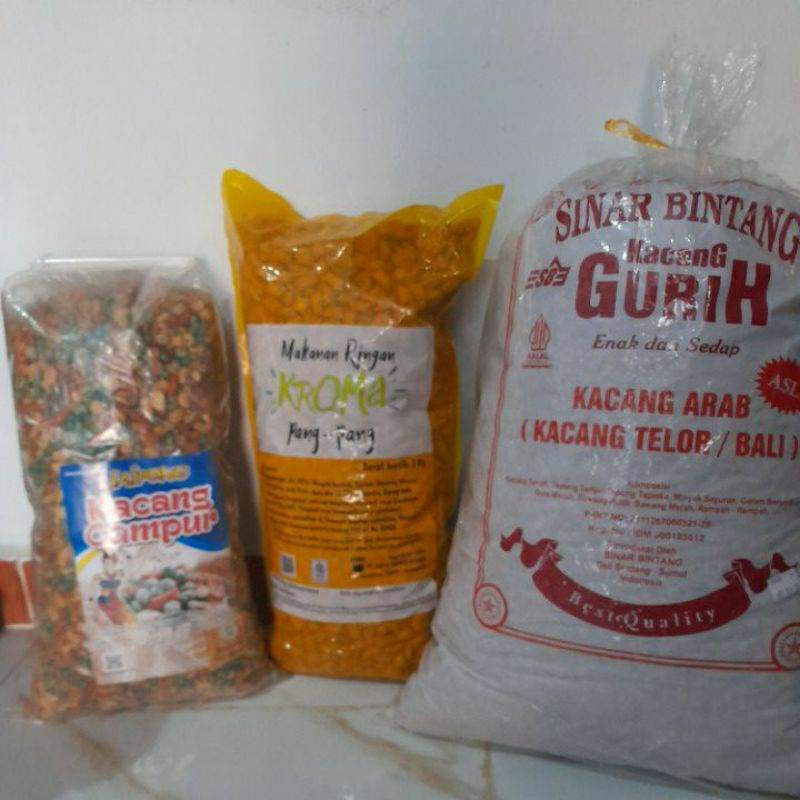 

snack Lebaran Kiloan / aneka snack kacang kiloan
