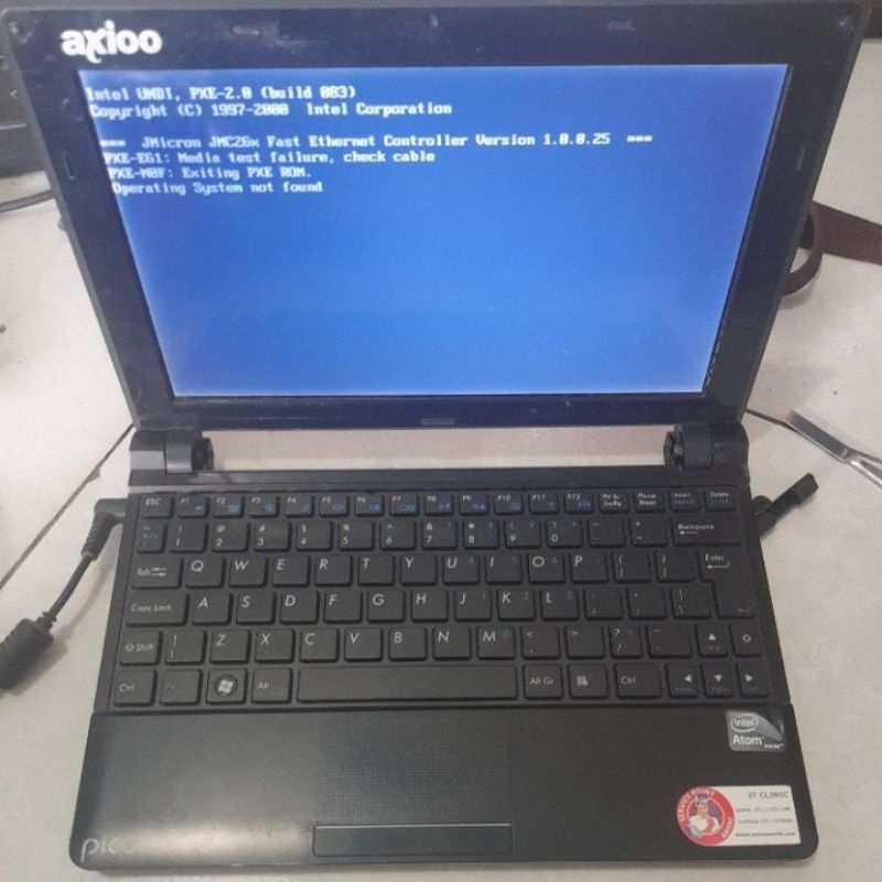 AXIOO PICO netbook minus