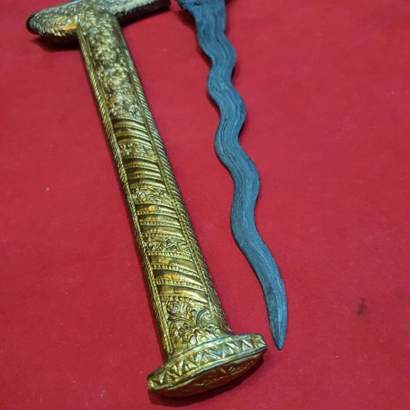 Keris Melayu Nogo Manglar luk 9
