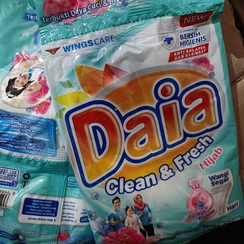 daia clean & fresh,pink,putih 1 renteng isi 6
