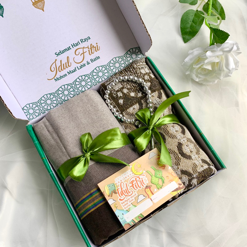 HAMPERS LEBARAN GIFT BOX COWOK hampers cowok kado cowok lebaran sajadah sarung muslim