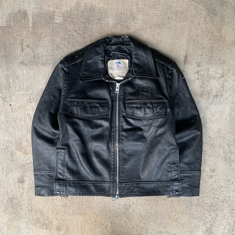 Vtg canada Leather Jacket distressed