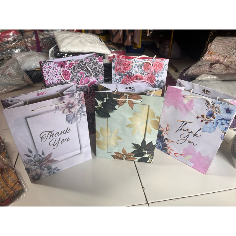 

Papper Bag untuk gift / kado