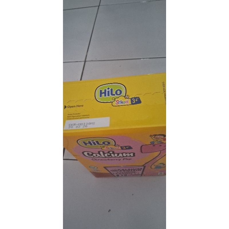 

hilo school 3+ strawberry pop 400gr dpt 2 dus .. ekp 2026 .. siap kirim dihari yang sama tidak perlu nunggu lama lagi