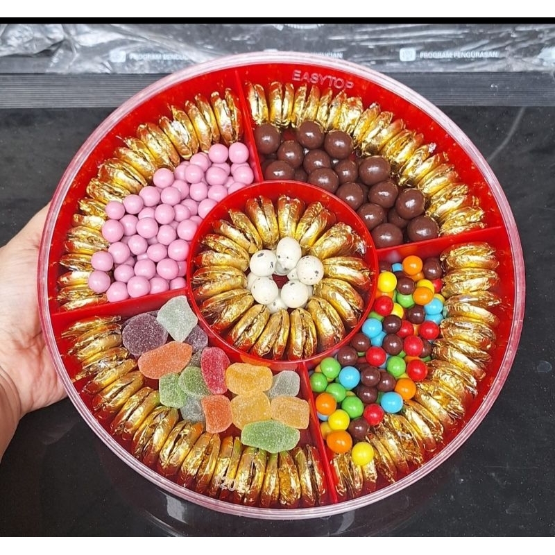 

COKLAT LAGIE TOPLES SEKAT 5 LIST EMAS COKLAT LEBARAN/COKLAT KILOAN