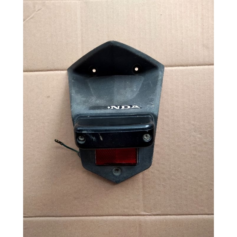 cover lampu belakang plat nomer honda vario 125 old kzr cover lampu plat nomor vario 125 old kzr ori