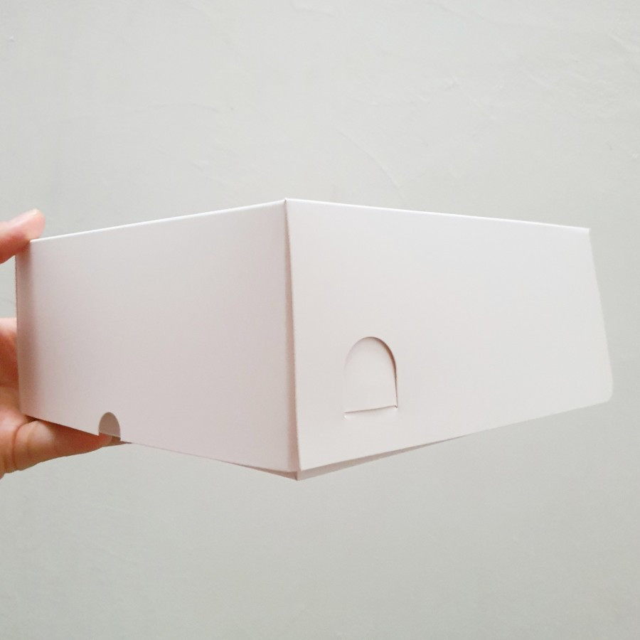 Box Lapis Legit 20x20x7 Dus Brownies Kotak Polos