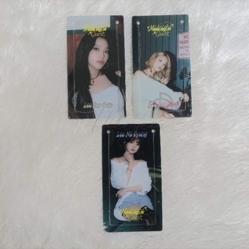 fromis_9 Fromis_9  - Midnight Guest Official Merch Bookmark