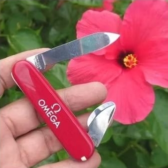 Victorinox Omega SwissArmy Knife + Case/Bezel Opener