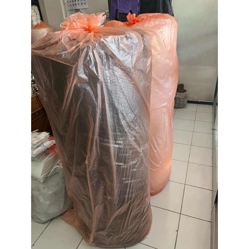 

Bubblewrap bening/hitam