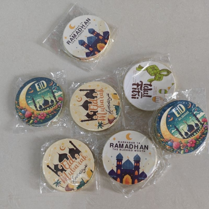 

Sticker parcel Idul Fitri is per pack 25 pcs