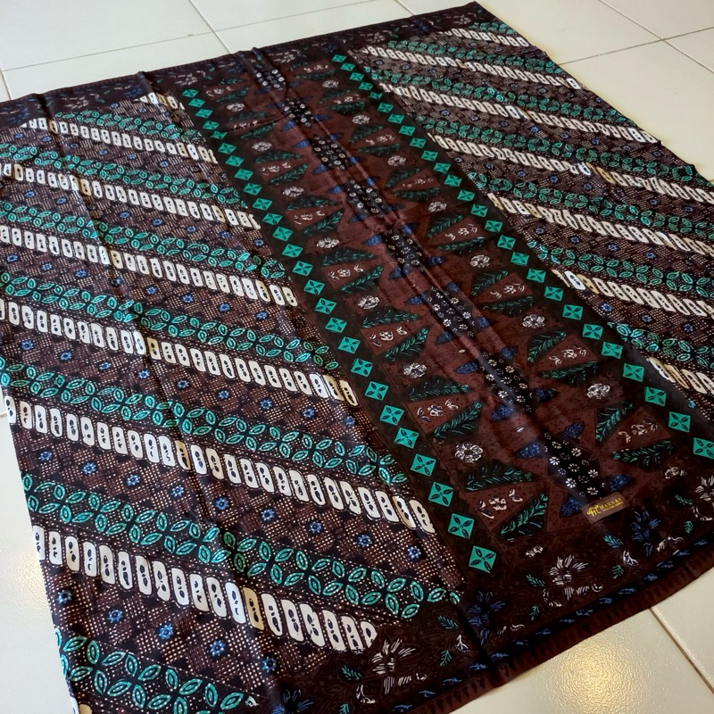 Sarung Batik Mannan Semi Tulis Eksklusif