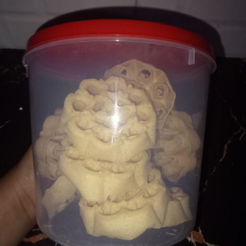 

KEMBANG GOYANG KEMASAN TOPLES (HAMPERS LEBARAN)