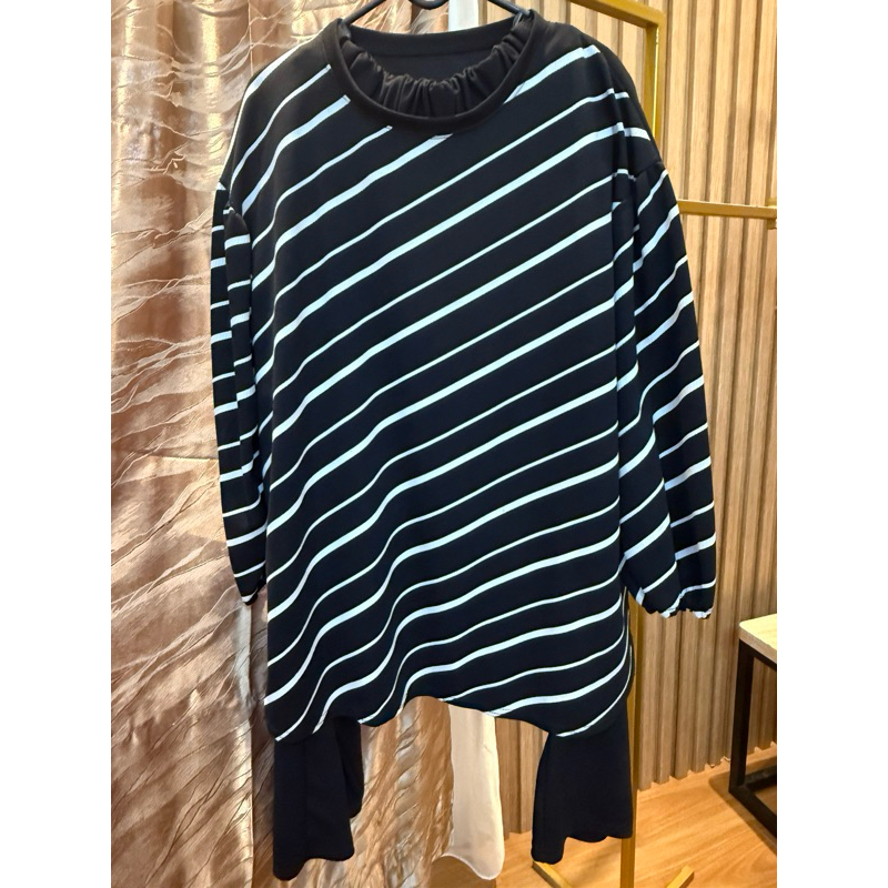 oneset baju terusan motif garis garis hitam putih
