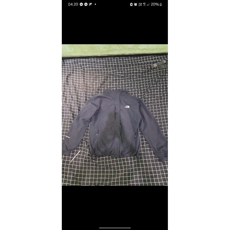 jaket outdoor TNF HYVENT