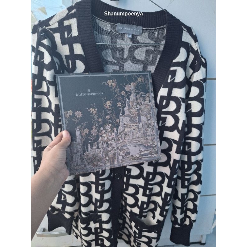 plaid jaguard blouse  buttonscarves&benang jarum monogram