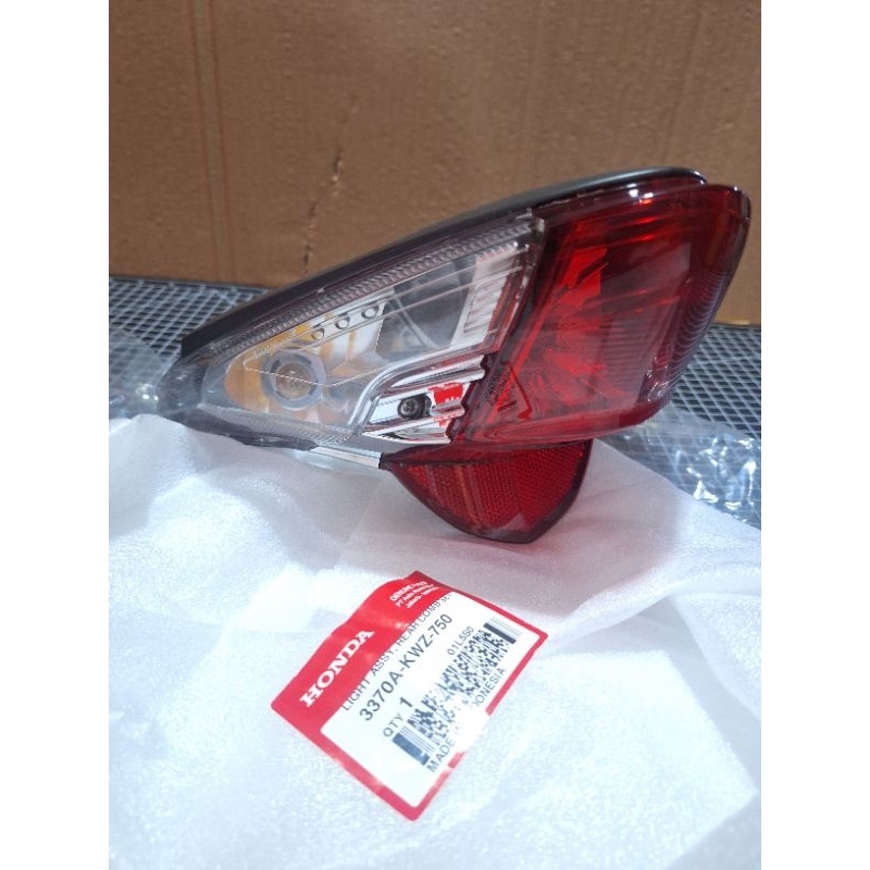 lampu stop belakang stoplamp honda revo AT matic original ahm.honda 3370a-KWZ-750