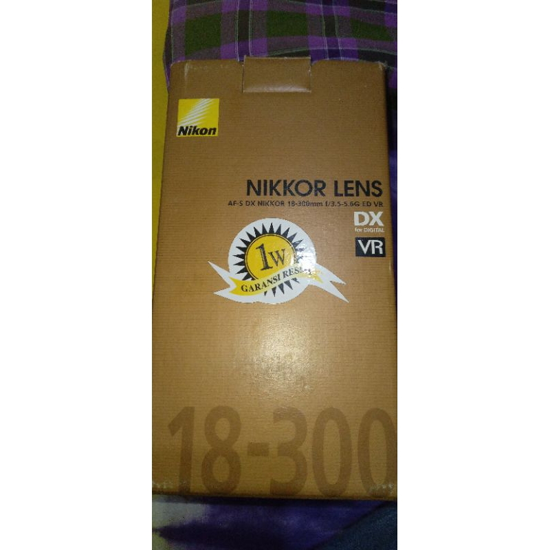 lensa tele nikon 18-300